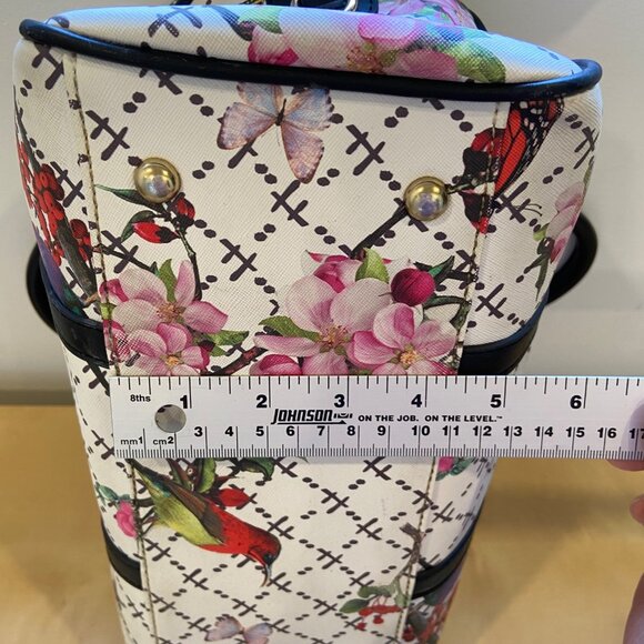 Feggi Floral Bird Print shoulder Bag With Black Handles & Gold-Tone Accents - Picture 9 of 11